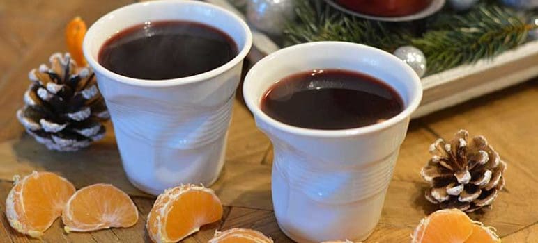 Glühwein mit Mandarinen und Brandy